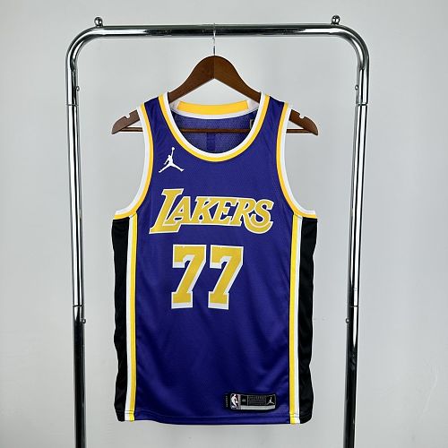 Camisa Los Angeles Lakers 2023 Statement Edition DONCIC77