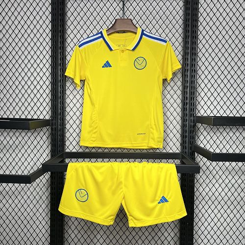 Kit Infantil Leeds United F.C. 24/25 Fora