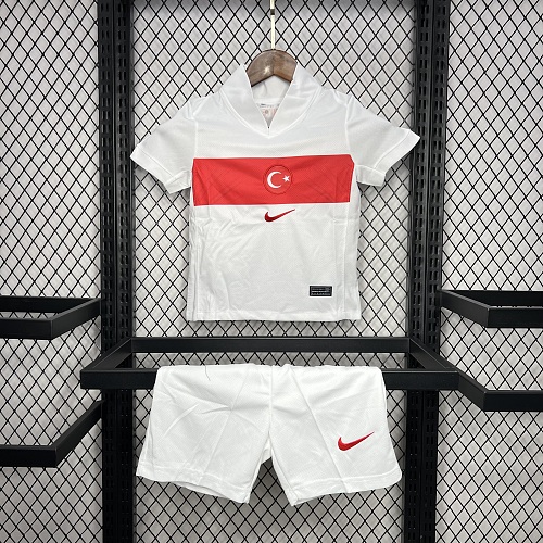 Kit Infantil Turquia 24/25 Euro Casa