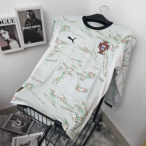 Camisa Long Sleeves Portugal Fora 2025 Soccer