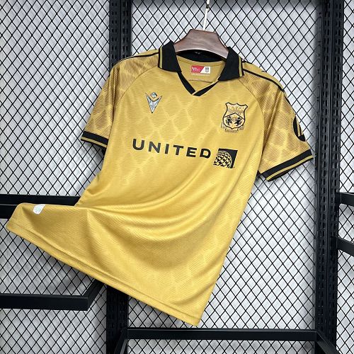 Camisa Wrexham 24/25 Terceira Fora