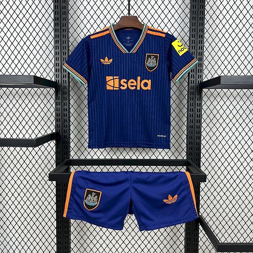 Kit Infantil Newcastle United 25/26 Terceira Fora Size 16/28