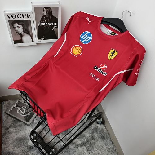 Camisa F1 Scuderia Ferrari 2025 Team T-Shirt