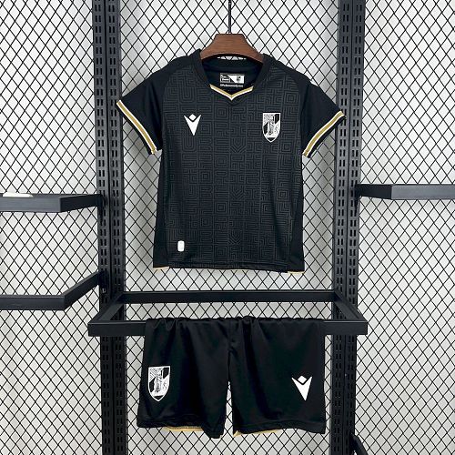 Kit Infantil Vitoria de Guimaraes 24/25 Fora