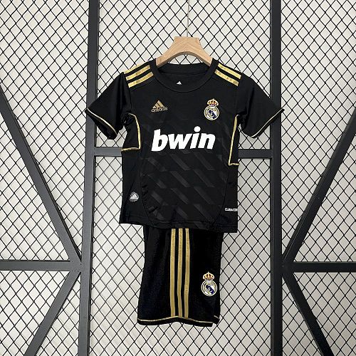 Kit Infantil Real Madrid 11/12 Fora Retrô