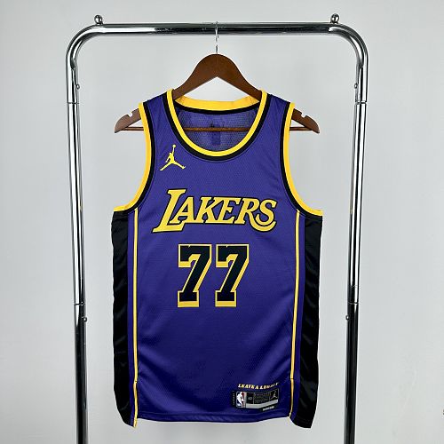 Camisa Los Angeles Lakers 23/24 Statement Edition DONCIC77