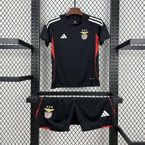 Kit Infantil Benfica 25/26 Black Pré-Jogo training