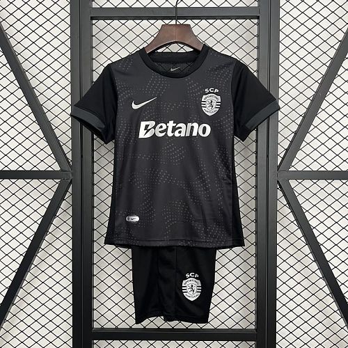 Kit Infantil Sporting CP 25/26 Black Especial Edition Size 16/28