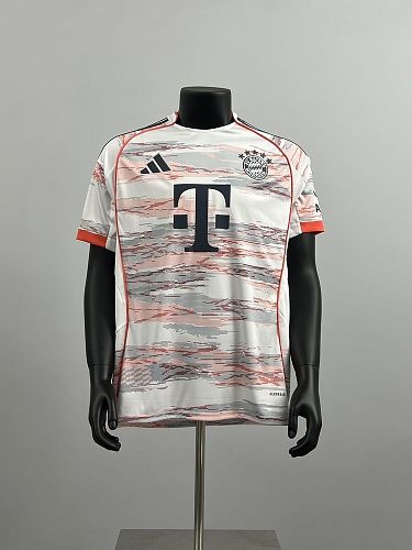 Camisa Bayern Munich 25/26 Fora